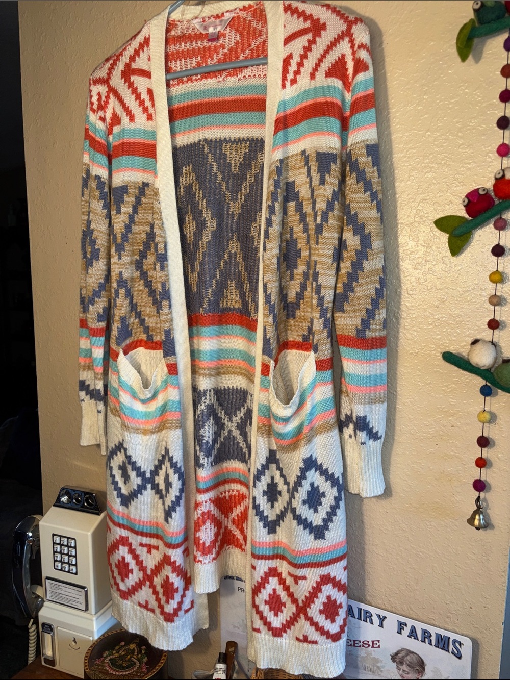EUC No Boundaries Southwestern Aztec Open Front Cardigan Duster. It features a l